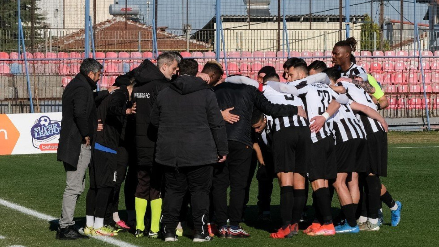 Πιερικός: «Με 32 βαθμούς πιστεύουμε βάσιμα στην παραμονή» - Τι λένε για τον Βαζάκα