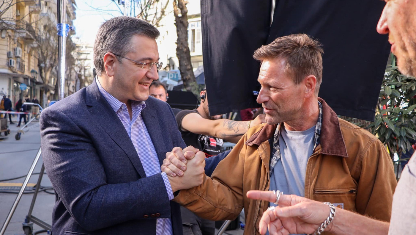 Τετ α τετ Τζιτζικώστα με τον Άαρον Εκχαρτ!