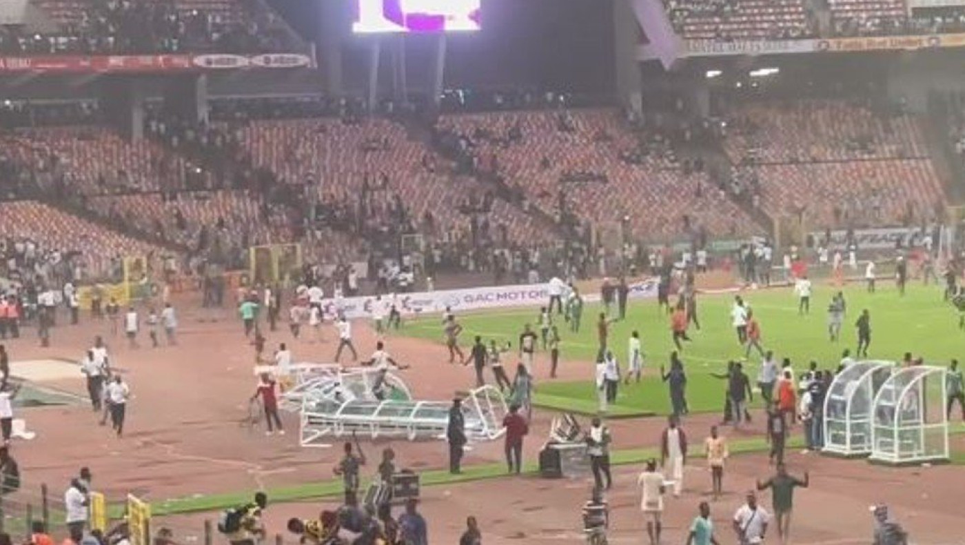 Σκηνές... χάους στη Νιγηρία μετά τον αποκλεισμό από το Μουντιάλ