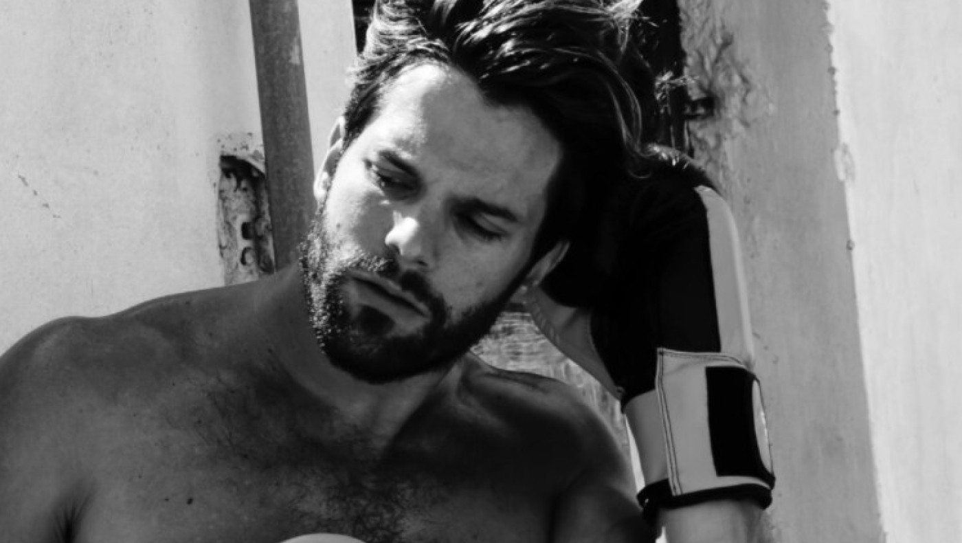 Νικόλας Μπράβος: «Δουλεύω ντελίβερι, έτσι ξεχρέωσα το σπίτι μου»