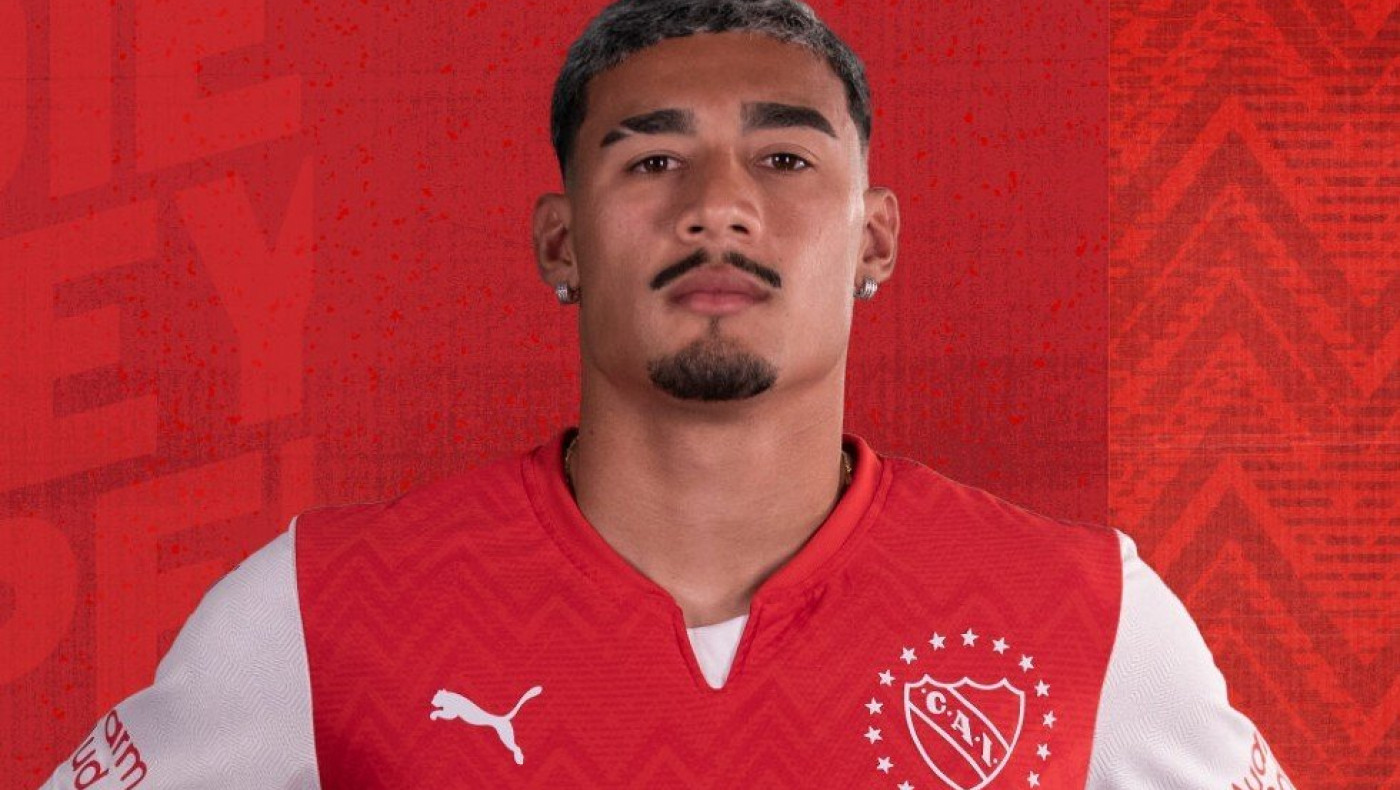 «Πρόταση της ΑΕΚ στον Μπεναβίδες» γράφουν στην Αργεντινή