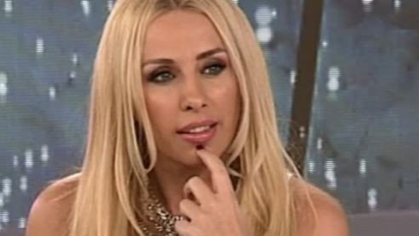 Η Μαστροκώστα ανεβάζει για τα καλά τη θερμοκρασία! (pic)