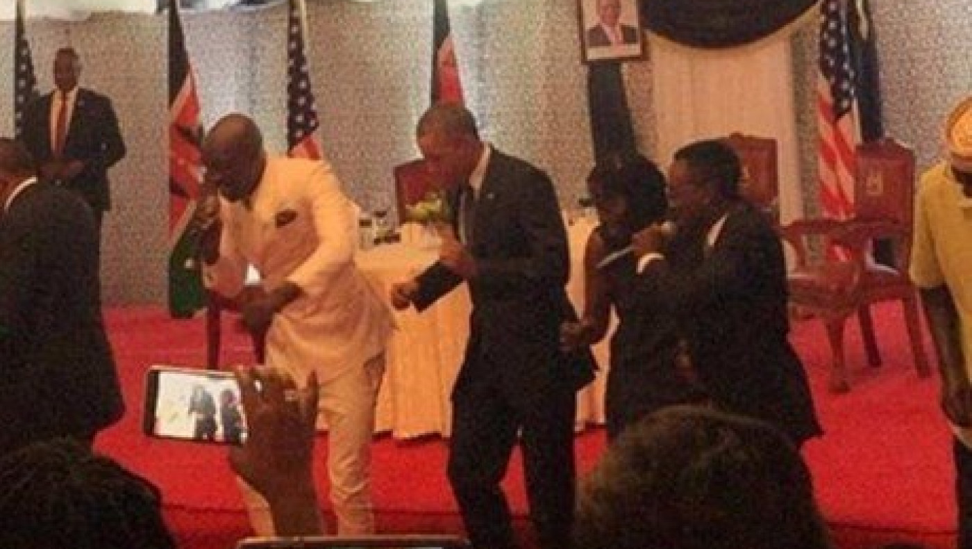 Ο Μπάρακ Ομπάμα χορεύει Lipala Dance και ξεσηκώνει τα πλήθη! (video)