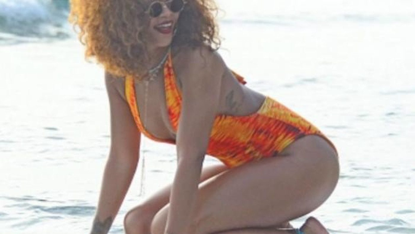 Έσκυψε η Ριάνα και προκάλεσε πανικό! (Pics)