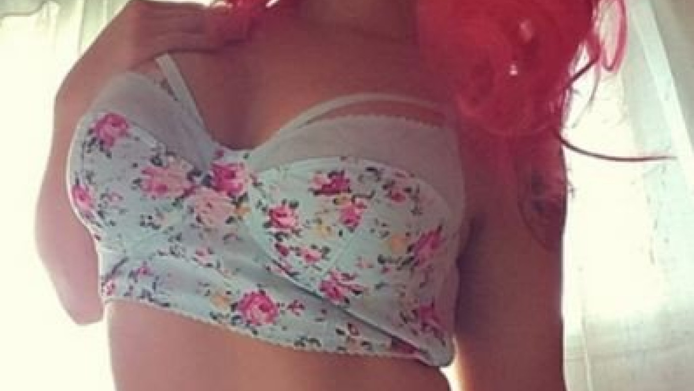 Σχέση τριών χρόνων με πορνοστάρ είχε ιερόδουλη!! (Pics)