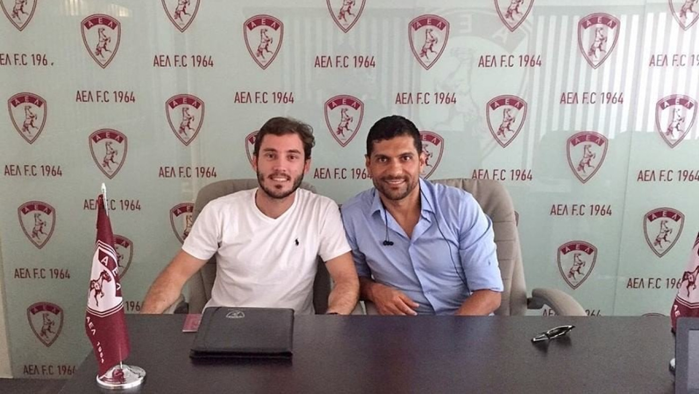 Στα βυσσινί ο Ουρτάδο, πάει και για Ρομέου!