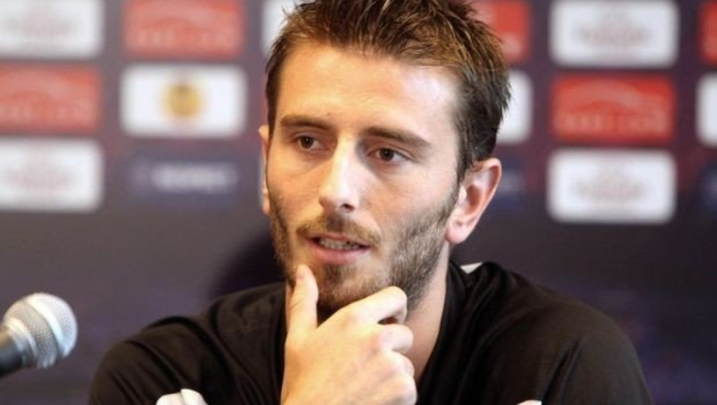 Με καθυστέρηση ενός χρόνου