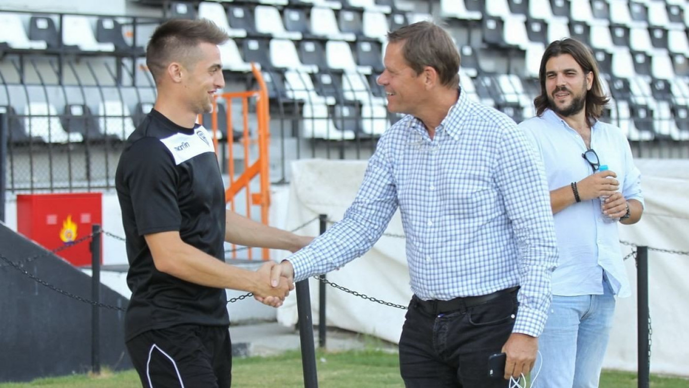 Εμπιστεύεται αυτούς που ξέρει ο αθλητικός διευθυντής του ΠΑΟΚ