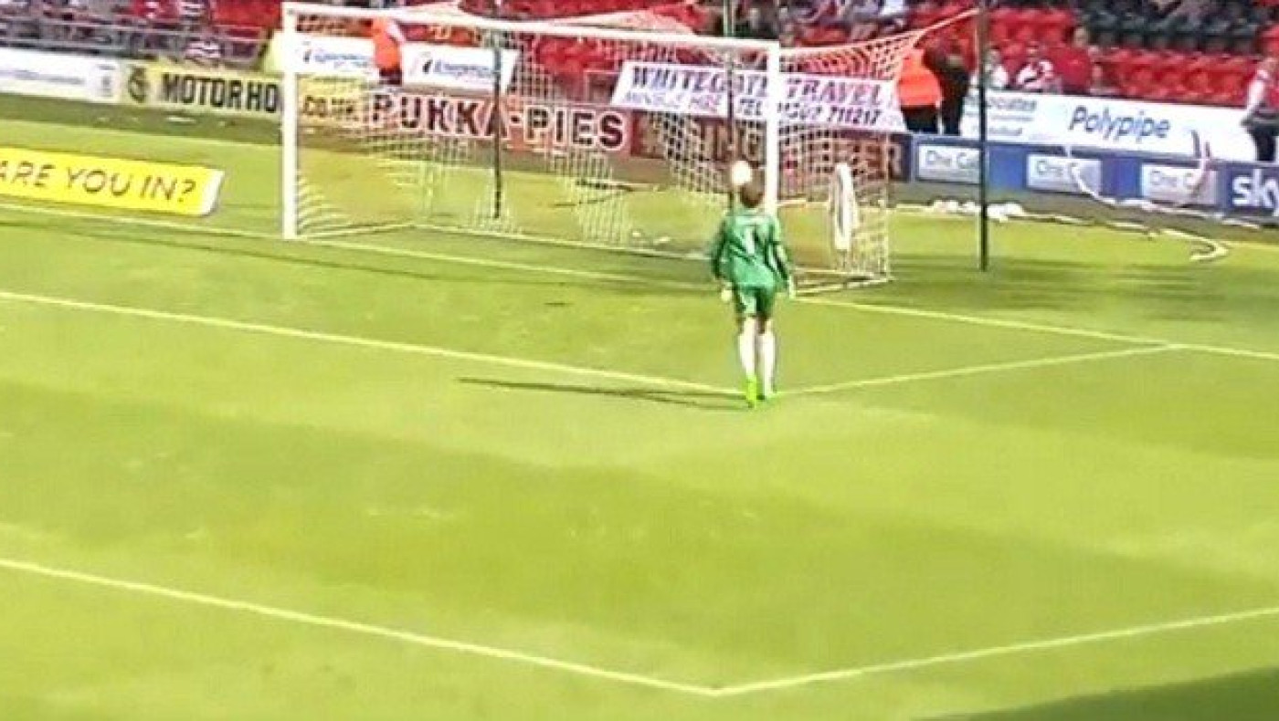 Απίστευτο γκολ σε… fair play (video)