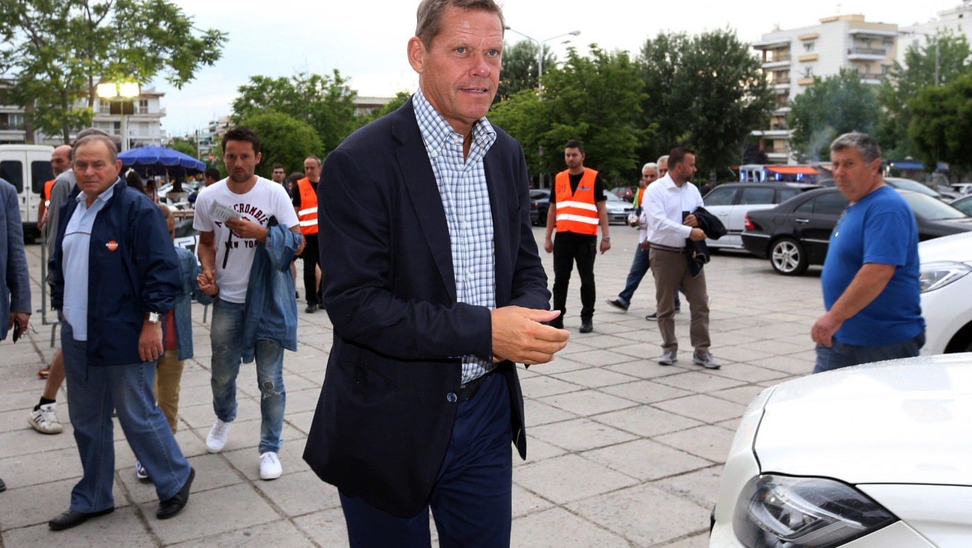 Το «πουλέν» του Αρνεσεν που κατέληξε στον Πειραιά 