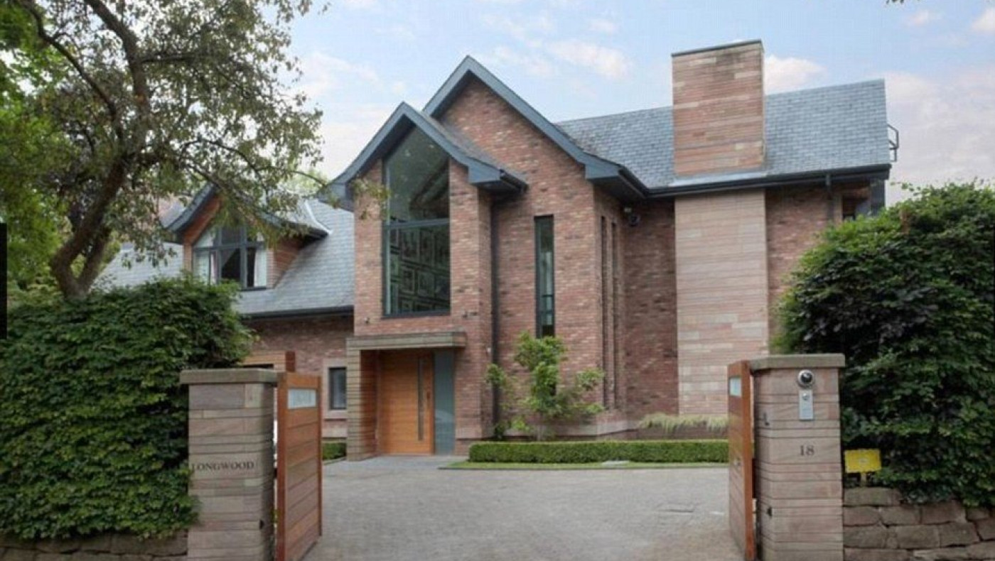 Πουλάει το σπίτι του ο Φιλ Νέβιλ (pics)