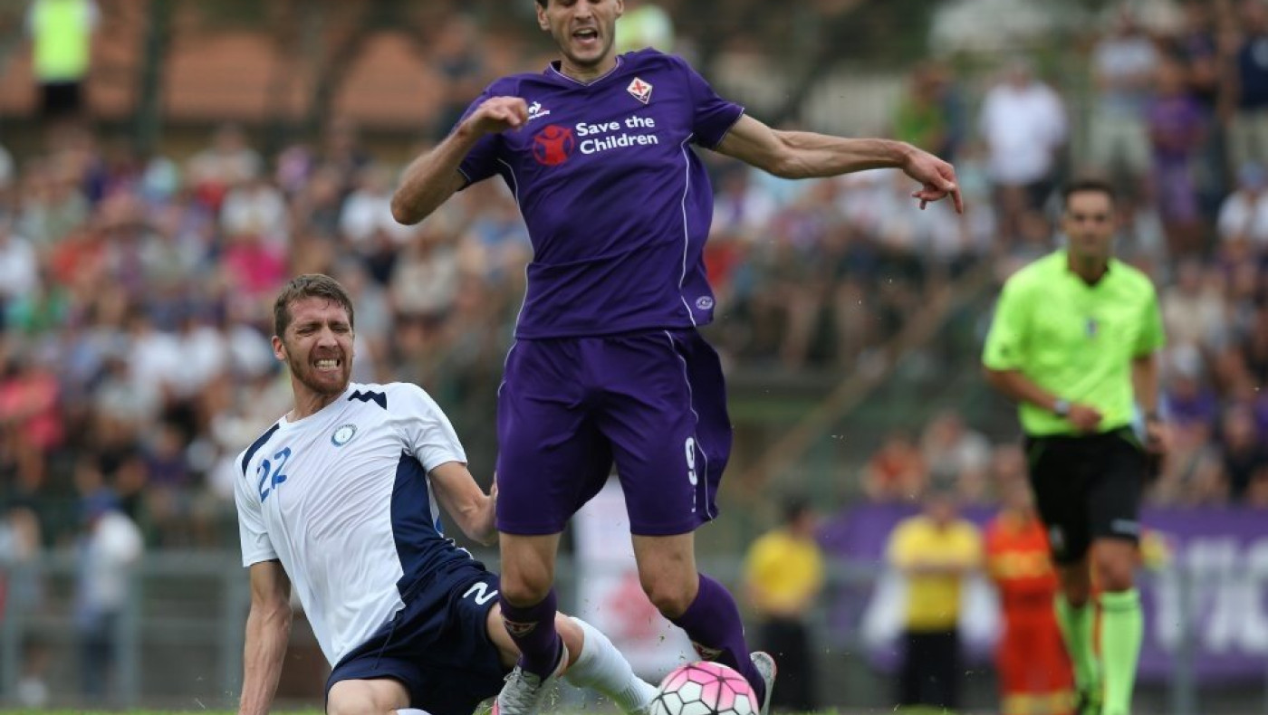 Πολιορκία για αυτόγραφα στους «βιόλα»