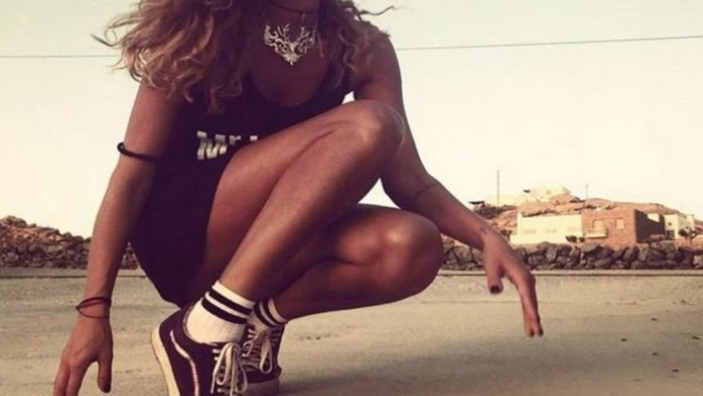 Αγνώριστη πασίγνωστη τραγουδίστρια! (pic)