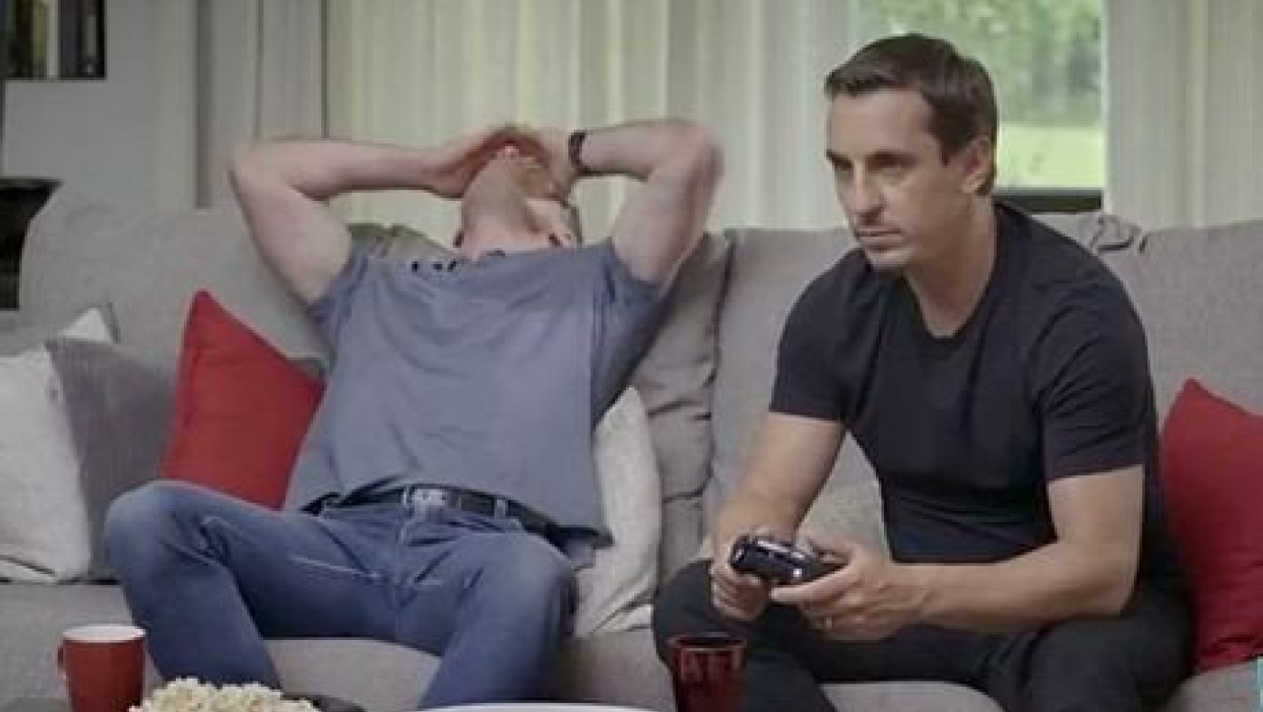 Κάραγκερ και Νέβιλ δίνουν ρέστα στο νέο FIFA 16! (video)