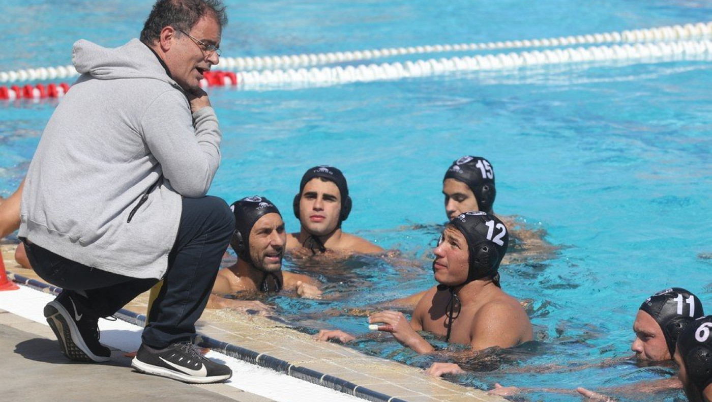 «Μου πέταξαν ποτήρι στο κεφάλι και ο διαιτητής δεν έδωσε σημασία, μπήκε στο νερό για να γλιτώσω από τις σιδεριές»