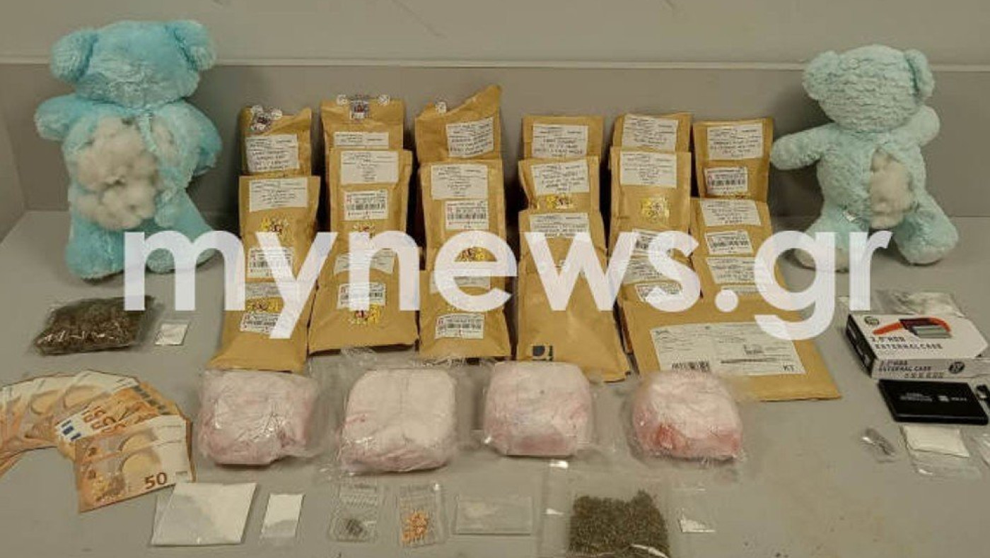 Θεσσαλονίκη: Εξαρθρώθηκε σπείρα που διακινούσε ναρκωτικά σε λούτρινα αρκουδάκια