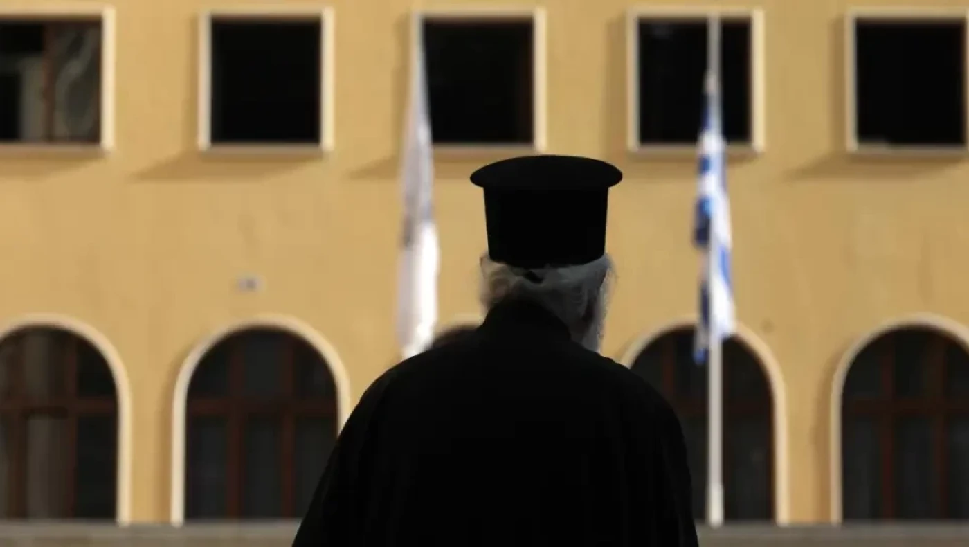 Ιερέας σε τρανσέξουαλ σε συσσίτιο: «Δε θέλουμε ανώμαλους εδώ»