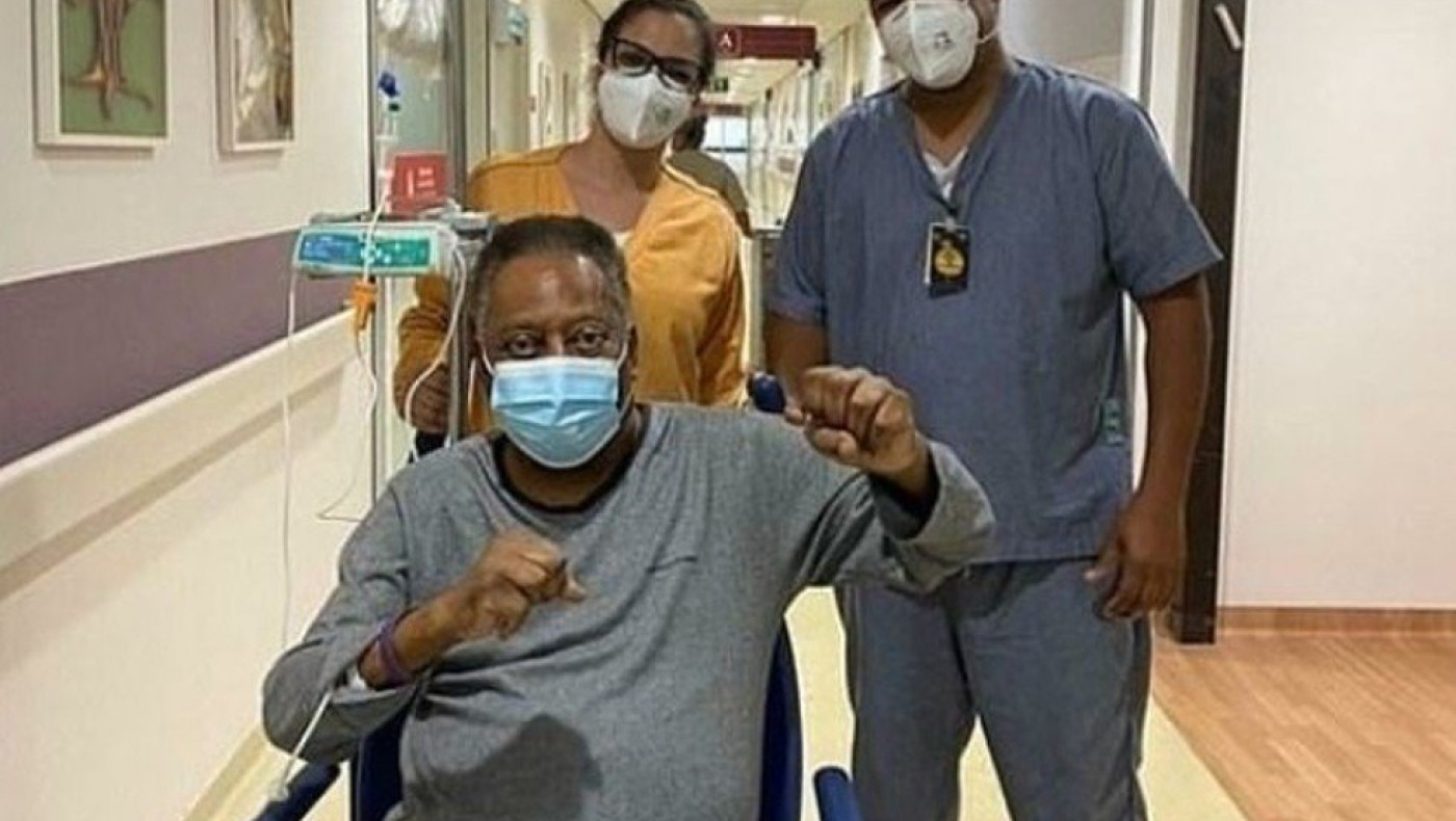 Χαμογελά το ποδόσφαιρο! ﻿Πήρε εξιτήριο απ’ το νοσοκομείο ο Πελέ