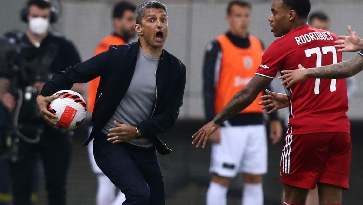 Λουτσέσκου: «Θα έπρεπε να πάρει κόκκινη κάρτα ο Ολυμπιακός, αξίζαμε περισσότερο την πρόκριση»