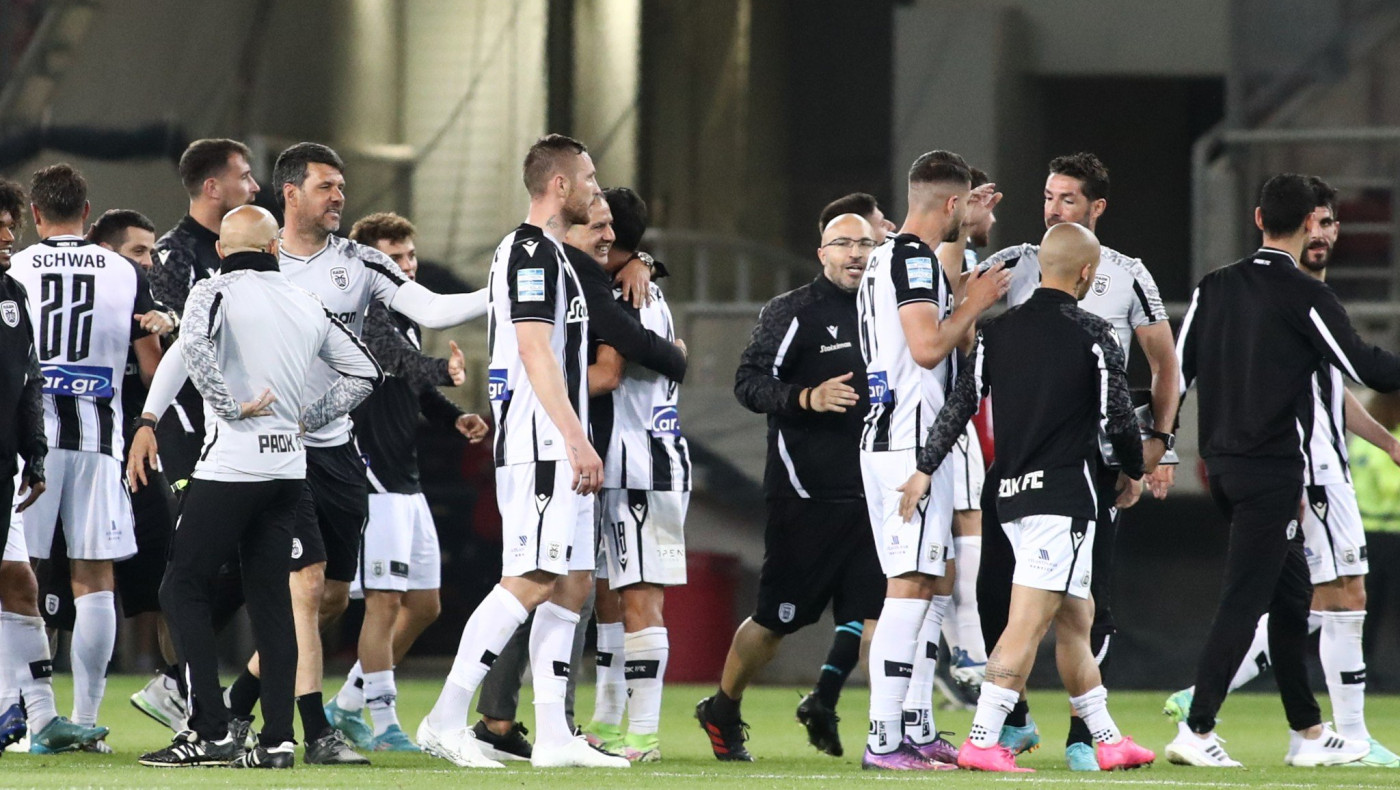 Έξαλλοι πανηγυρισμοί και της διοίκησης του ΠΑΟΚ στη σουίτα του «Καραϊσκάκης»