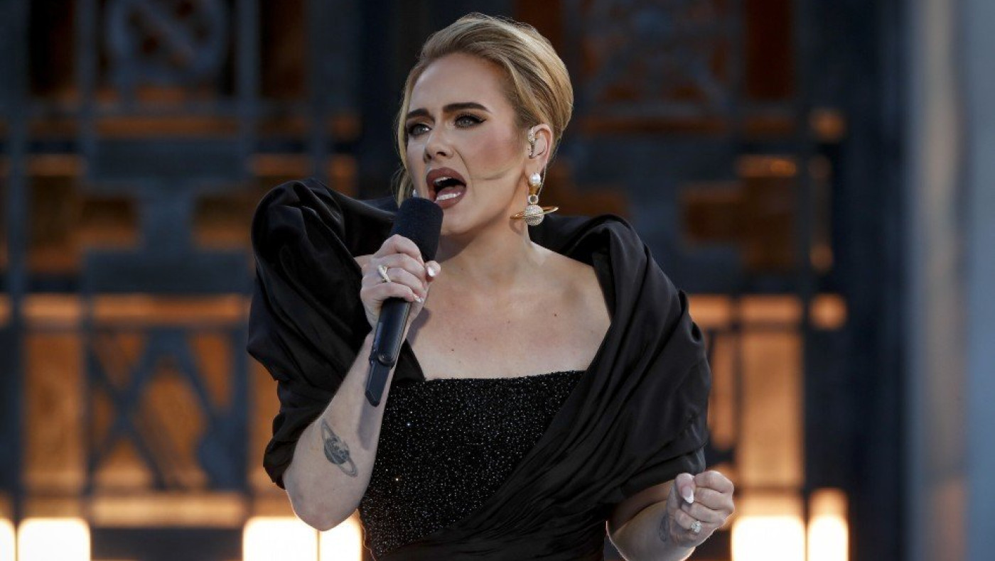 Adele: «Ανυπομονώ να γίνω 60 ετών...»