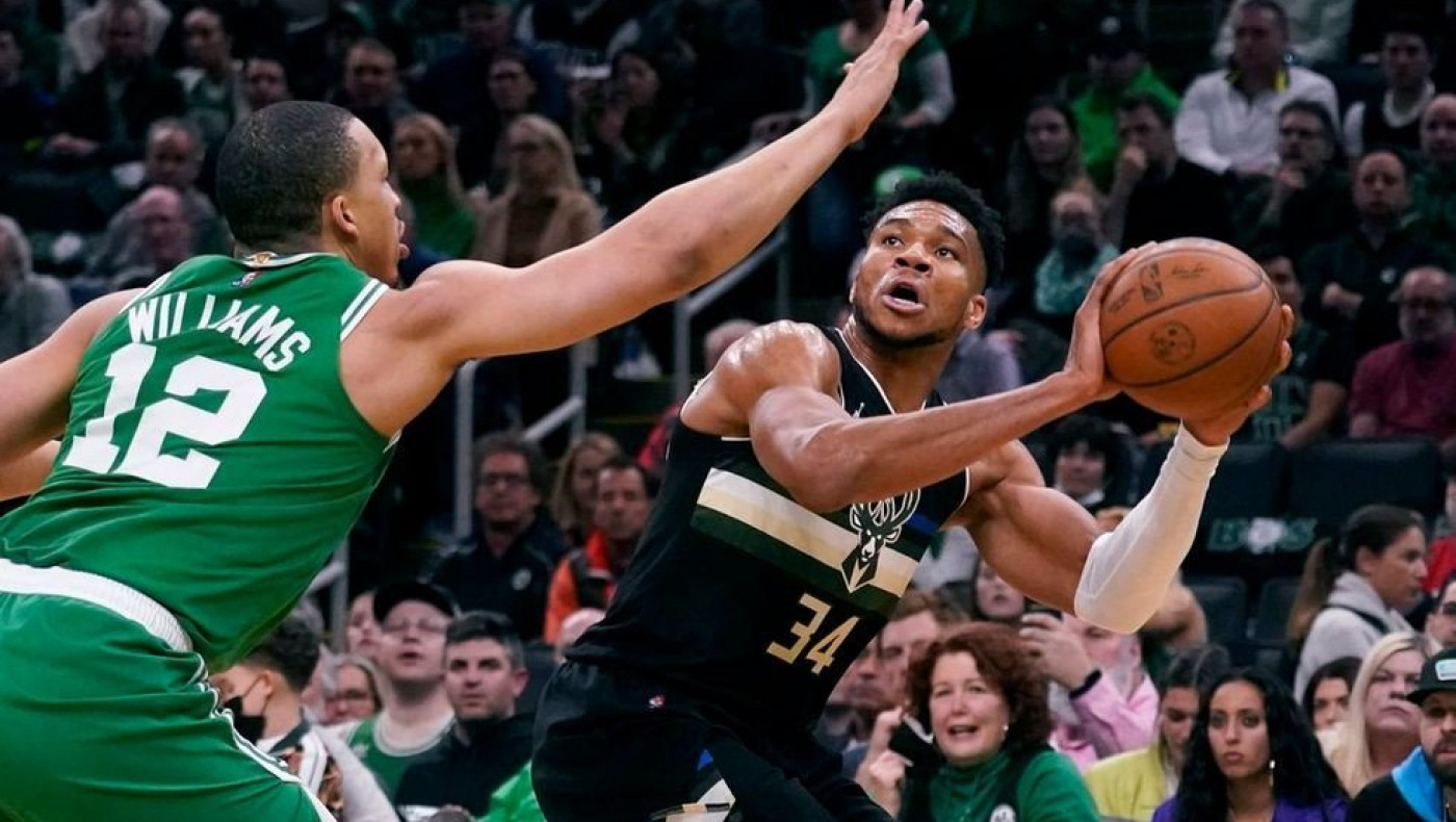 ΝΒΑ: «Αιχμαλωσία» των Μπακς - «Ζωγραφιά» ο Μοράντ και… 1-1