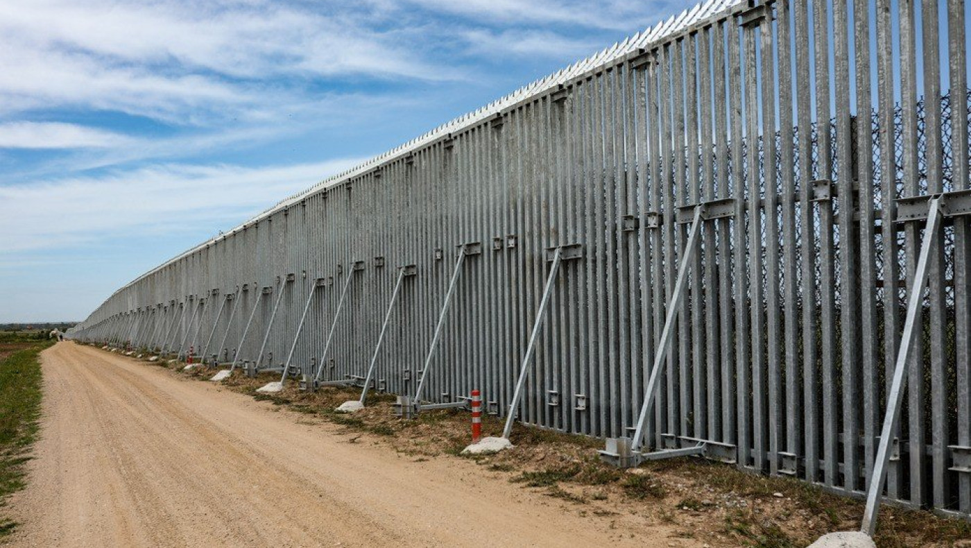 Προκλητικός Τούρκος υφυπουργός για τους 92 γυμνούς μετανάστες