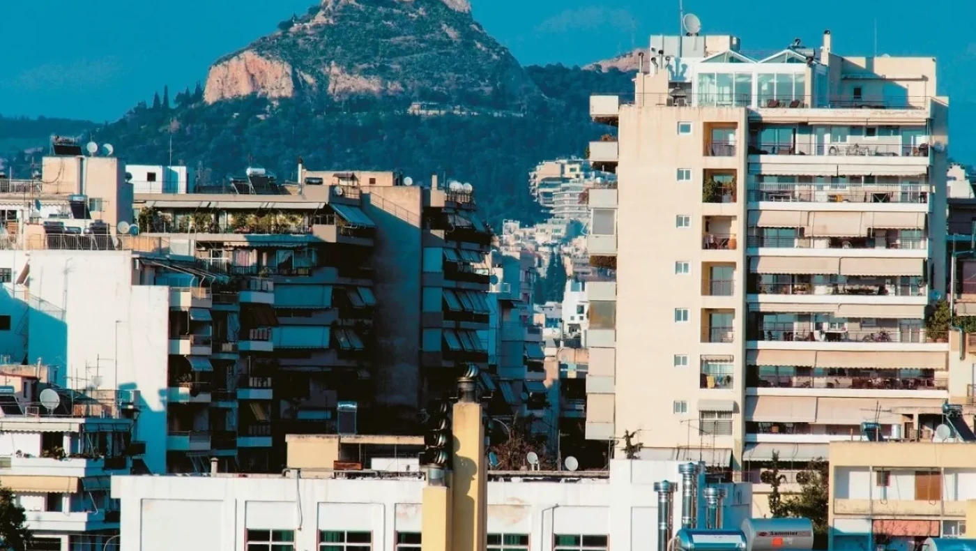 Ακίνητα: 14 χρόνια δουλειάς χρειάζεται πλέον ο Ελληνας για να αγοράσει σπίτι