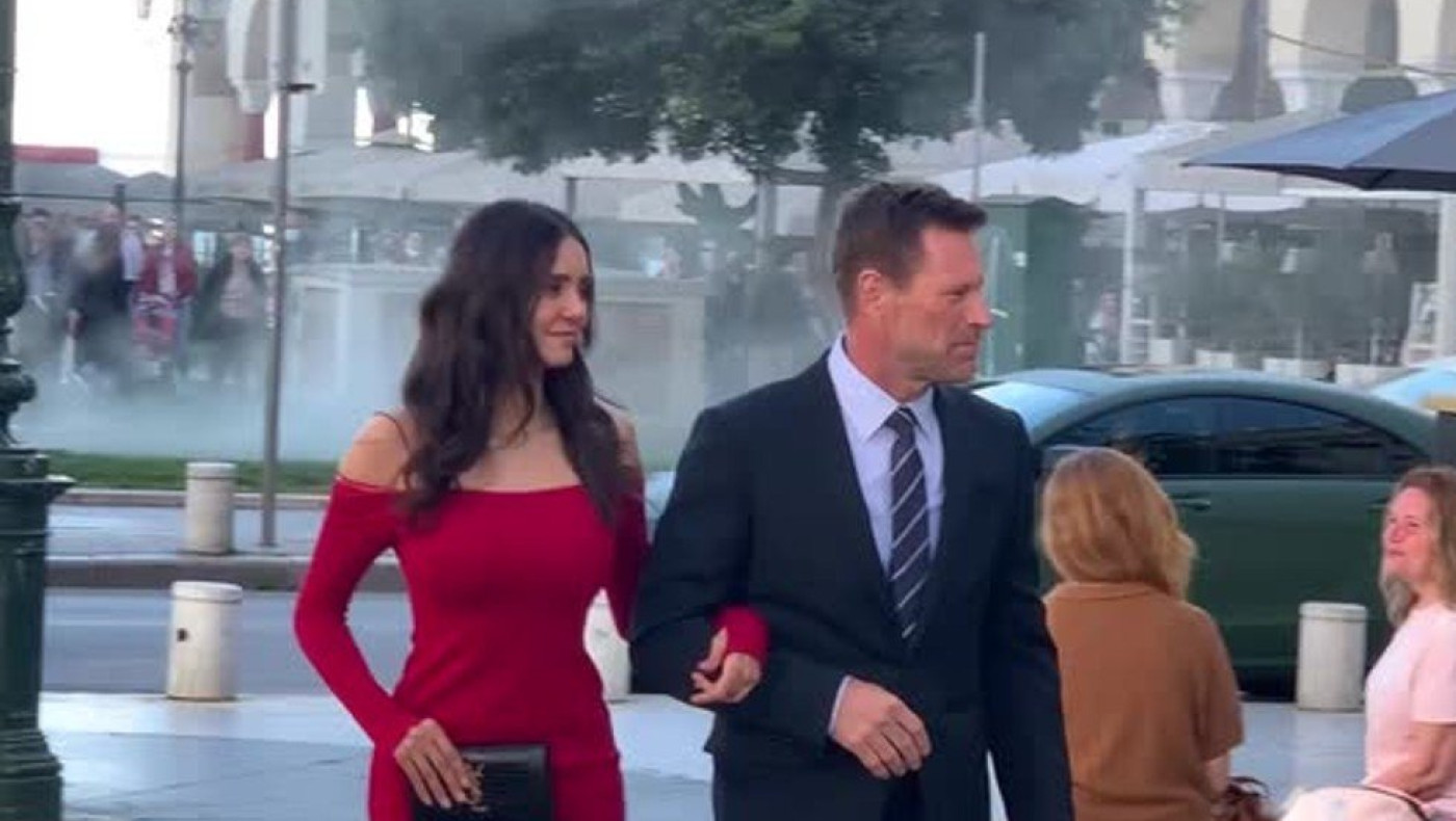 The Bricklayer - Θεσσαλονίκη: Η Νίνα Ντόμπρεβ δημοσίευσε φωτογραφία από τα γυρίσματα της ταινίας