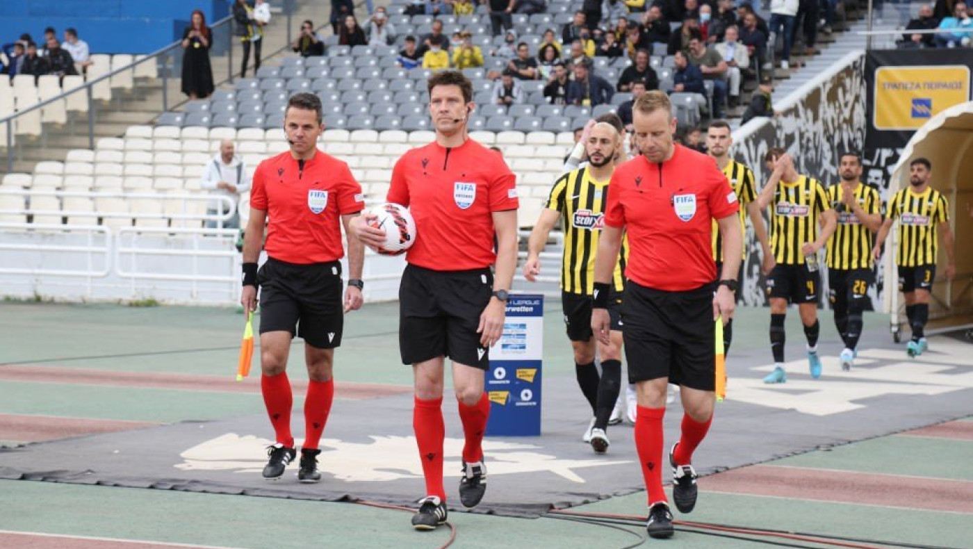 ΑΕΚ - ΠΑΟ: Ο Μελισσανίδης επιτέθηκε φραστικά στους διαιτητές στο ημίχρονο