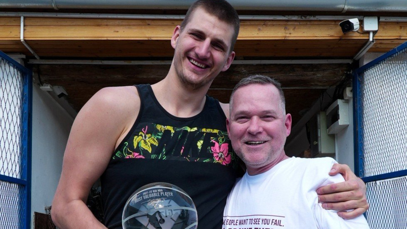 NBA: Παρέλαβε το βραβείο του MVP στην πατρίδα του ο συγκινημένος Γιόκιτς