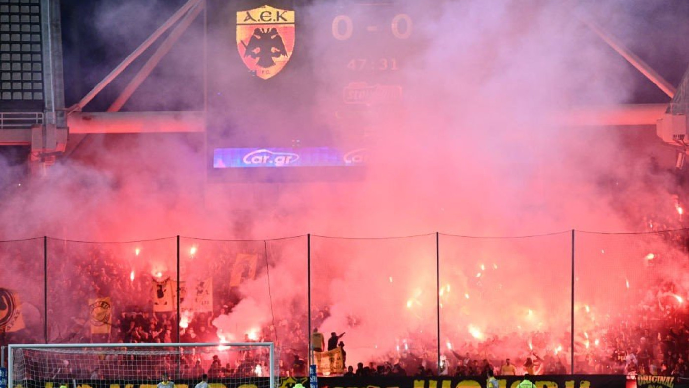 AEK: Οπαδοί ζήτησαν από Κονέ και Παπαδημητρίου να παραιτηθούν