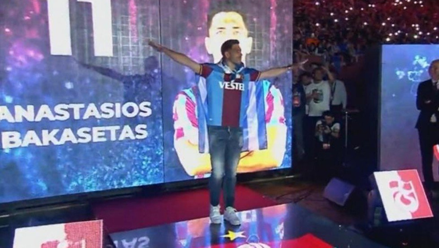 Υπό τους ήχους του ζεϊμπέκικου της Ευδοκίας στη φιέστα της Τραμπζόν ο Μπακασέτας