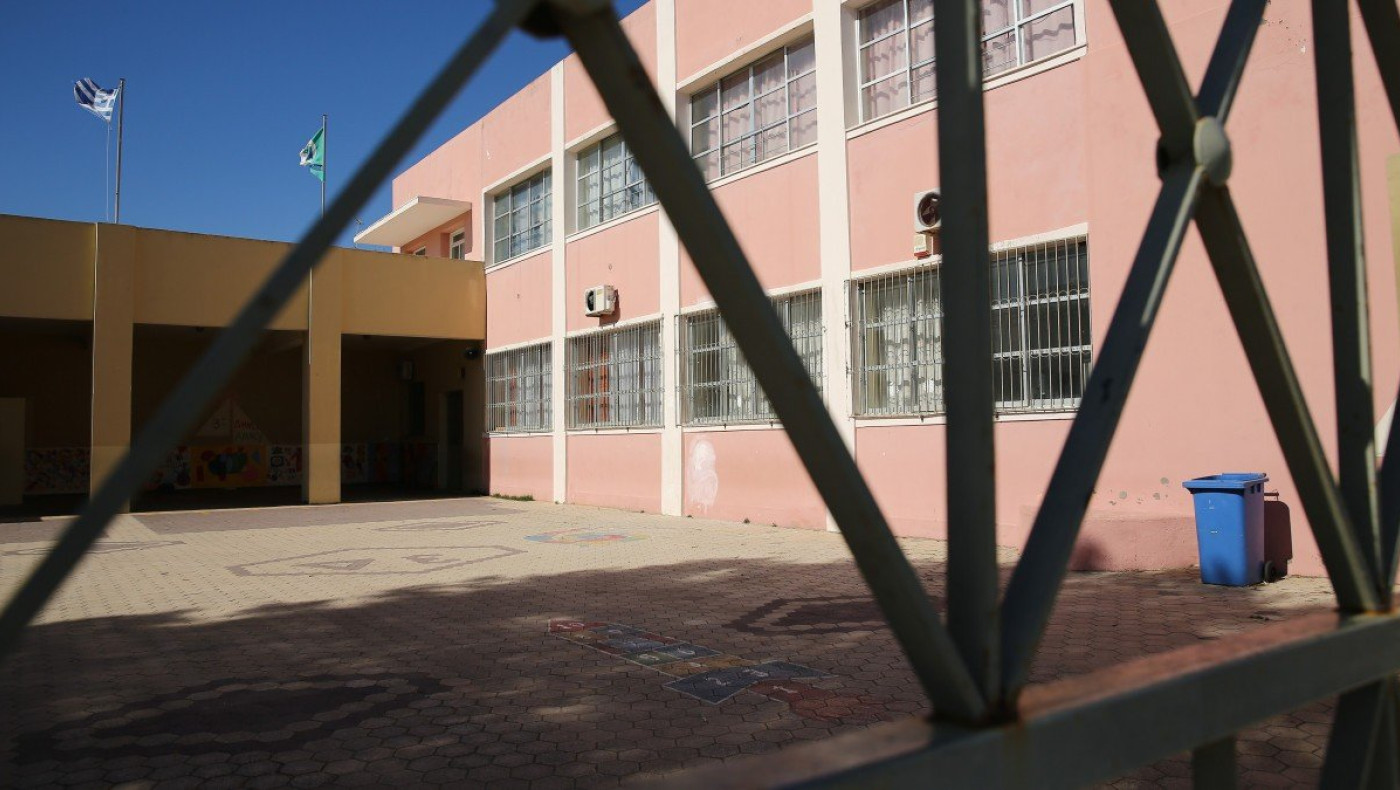 Αττική: Τι ερευνά το εγκληματολογικό στο κινητό του 14χρονου που αυτοκτόνησε