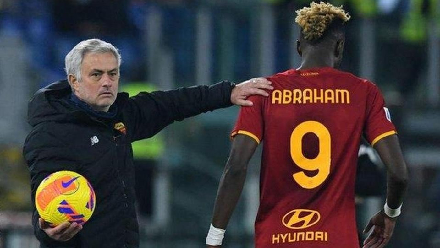 Γκολ στα Τίρανα, βολικό Χ στο Λιμπερταδόρες