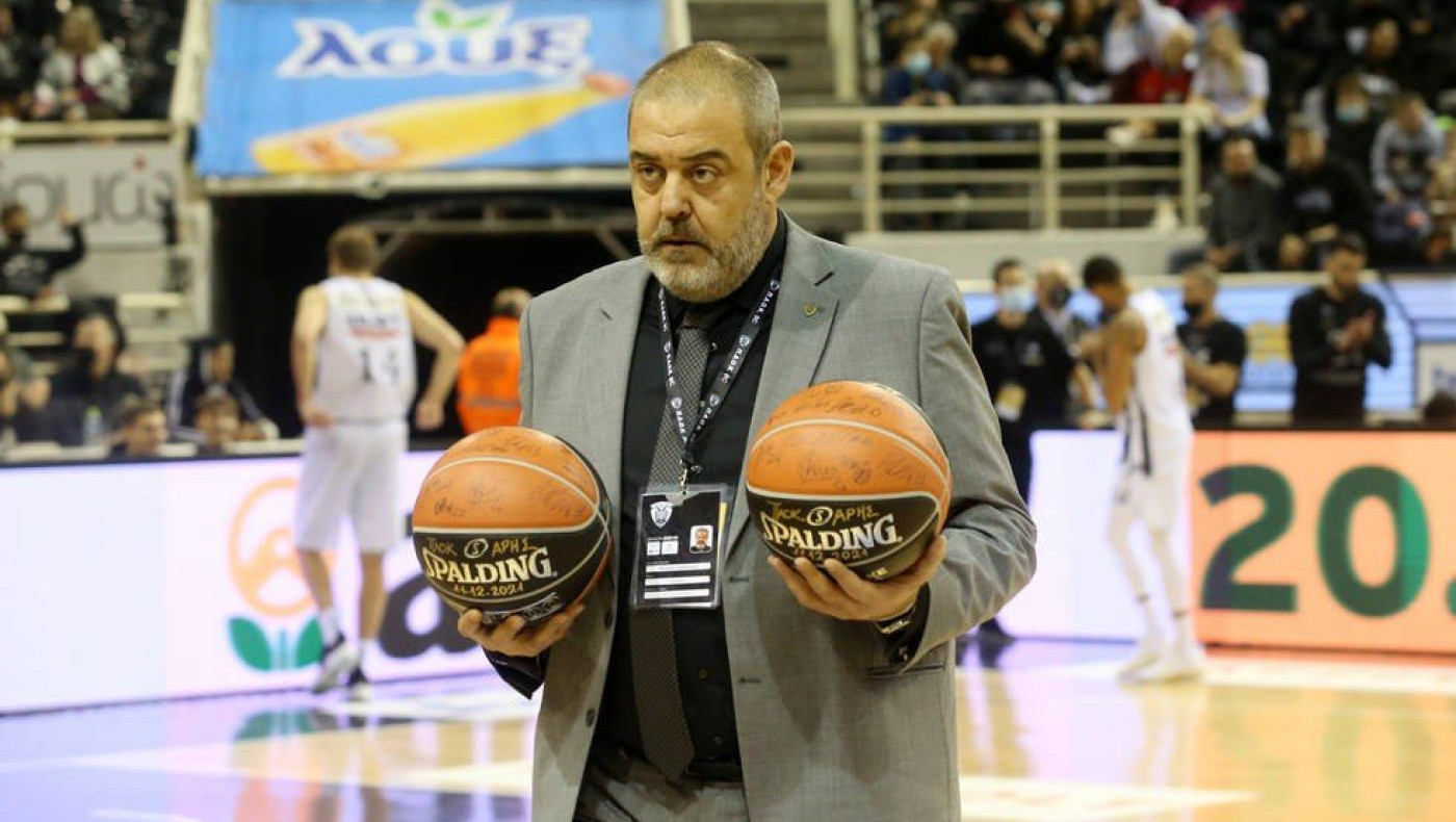 Χατζόπουλος: «Θέλω στήριξη από τον κόσμο, δεν μπορώ μόνος μου - Θα έπρεπε να ντρέπεται ο Μάντζαρης»