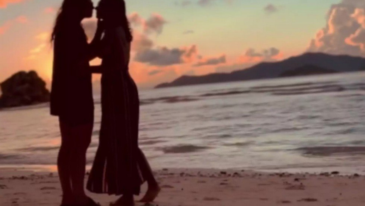 Λευκάδα: Παίκτρια της Παρί Σεν Ζερμέν παντρεύτηκε τη σύντροφό της στην Ελλάδα