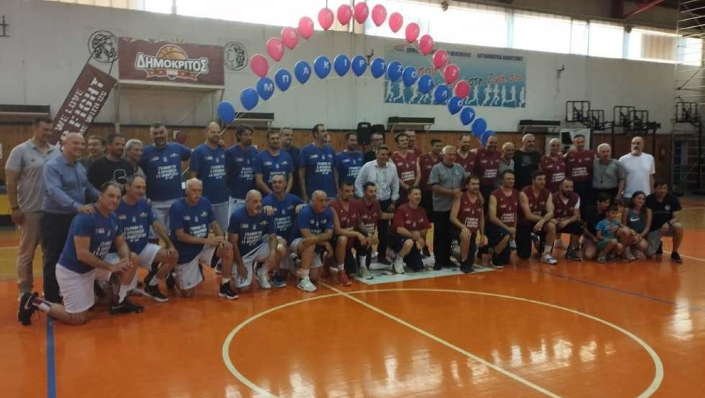 Γέμισε το κλειστό των Αμπελοκήπων για το φιλικό των βετεράνων (Pics)