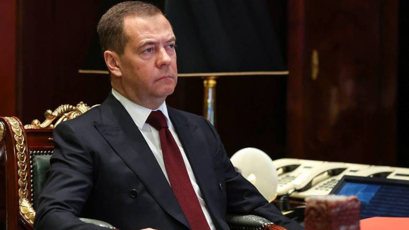 Medvedev: Η Ρωσία πολεμά μόνη της ολόκληρο το ΝΑΤΟ, θα το καταστρέψει