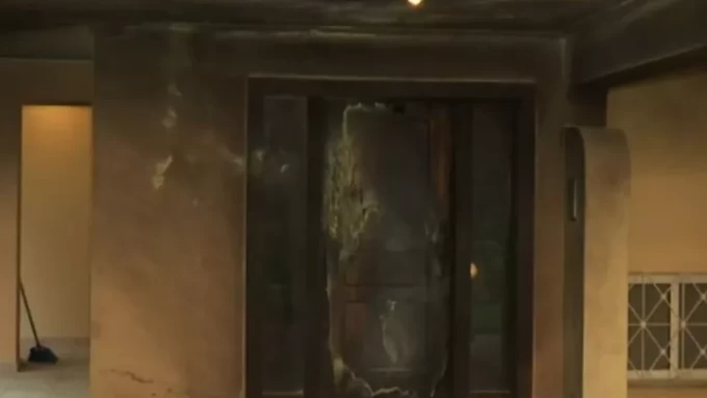 Επίθεση με γκαζάκια στο σπίτι του Άρη Πορτοσάλτε -«Στην Ελλάδα έχουμε τρομοκρατία»