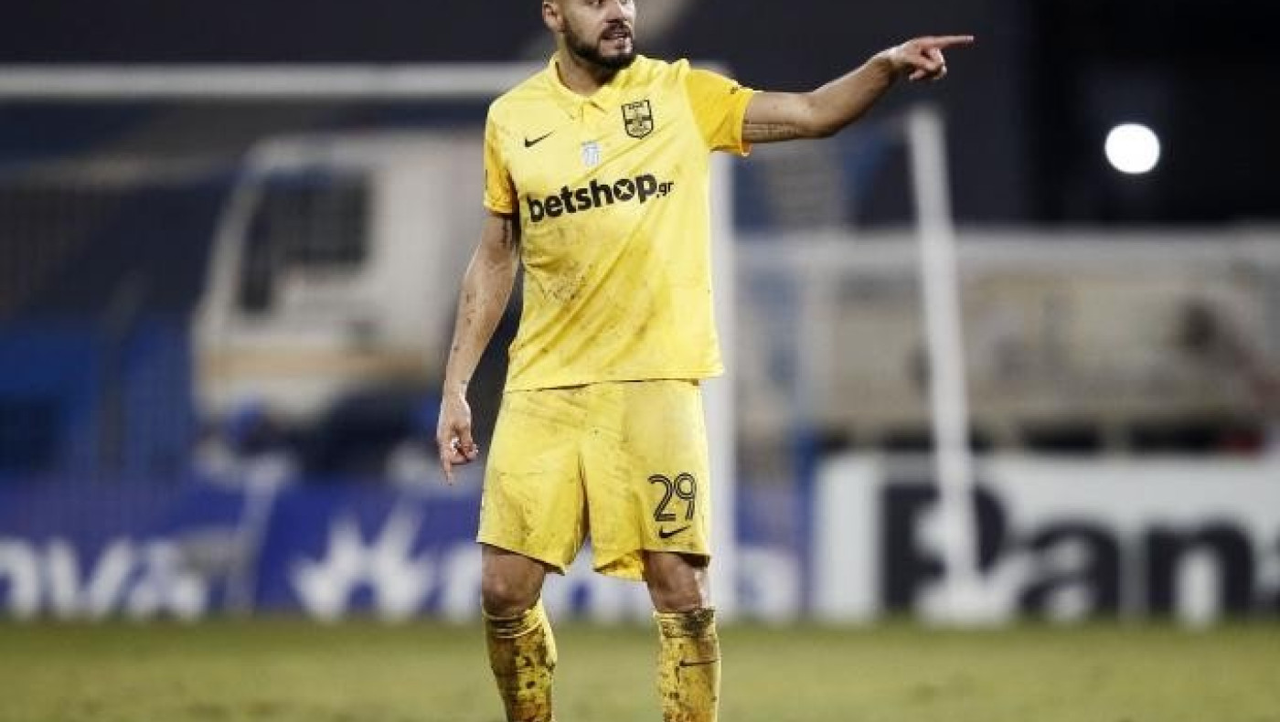 Καραλής για Μπεναλουάν: «Είμαι θρύλος, μαρτυράνε χωρίς ξύλο...»