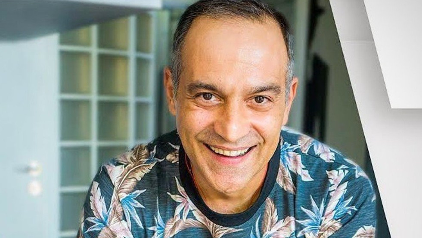 Ανάμεσα σε δύο κανάλια ο Κρατερός Κατσούλης