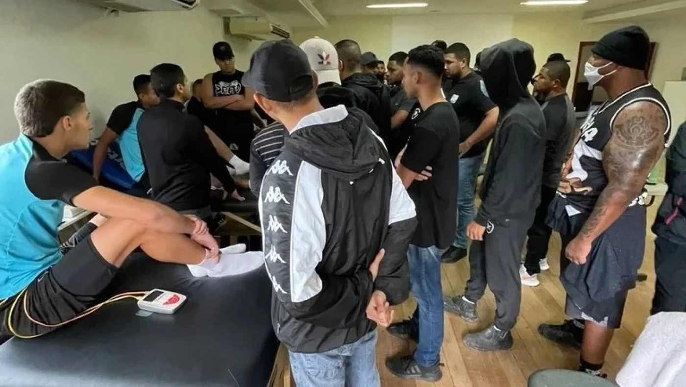 Οι οπαδοί της Μποταφόγκο έκαναν ντου στο προπονητικό κέντρο