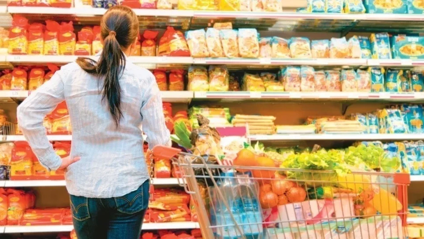 Πέντε τρόφιμα που ένας γιατρός δε βάζει στο καλάθι του σούπερ μάρκετ για να μειώσει τον κίνδυνο καρκίνου