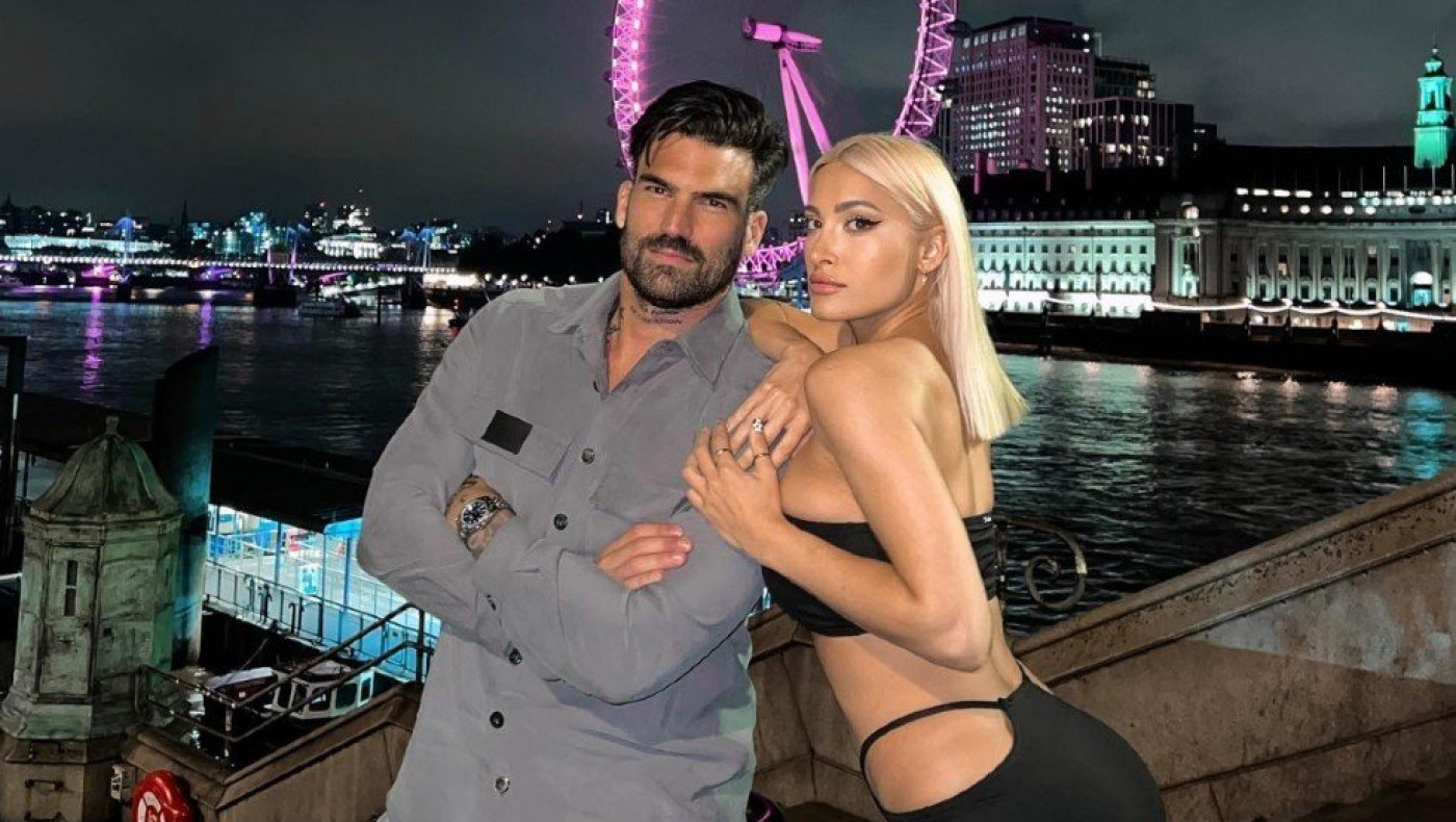 Η Πρωτομαγιά της Ιωάννας Τούνη και του Δημήτρη Αλεξάνδρου με τον γιο τους