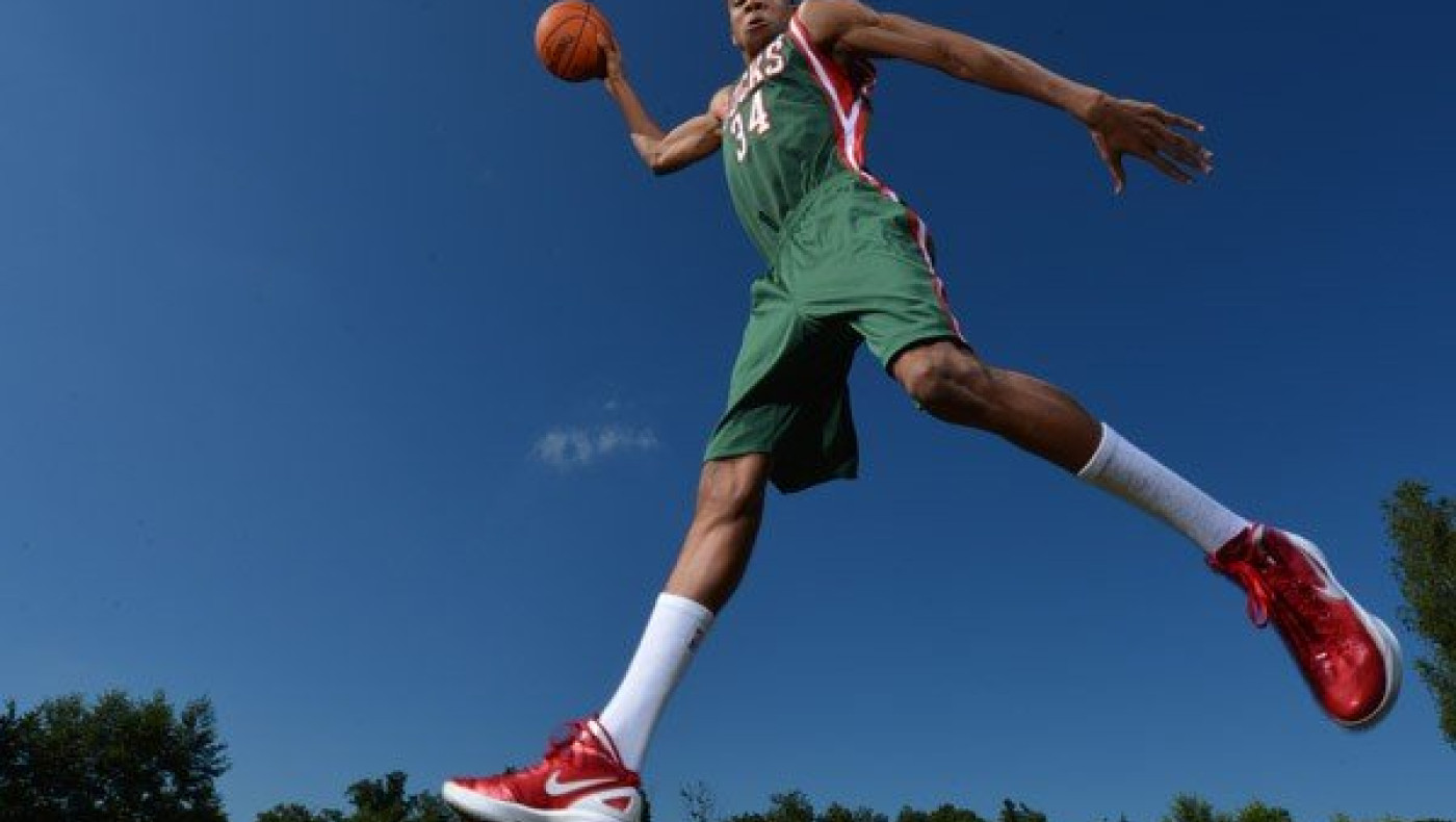 Ο Γιάννης τους σβήνει τα... φώτα! (video)