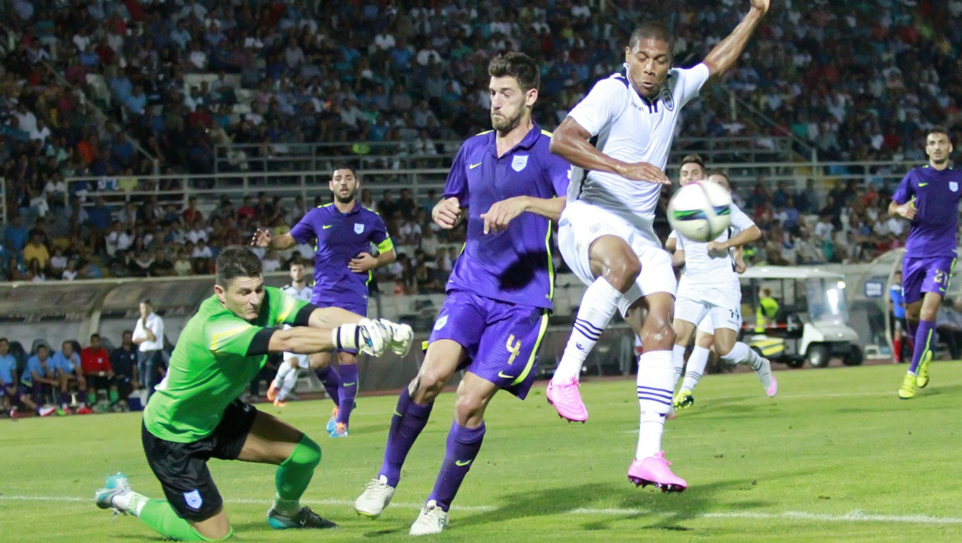 Η γκίνια, οι γκάφες, ο Βελλίδης και ο Γιάχος έφεραν τη συντριβή