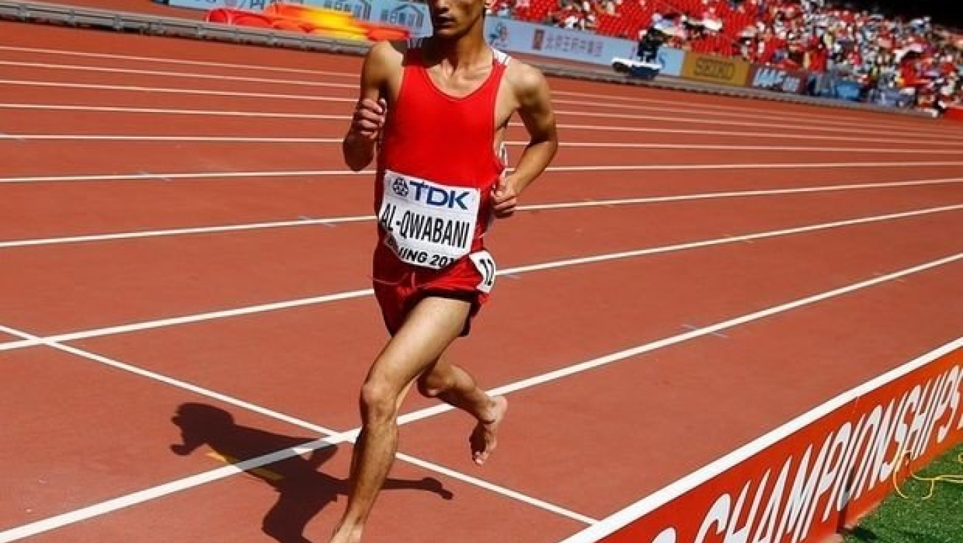 Ξυπόλητος δρομέας στο Πεκίνο (video)