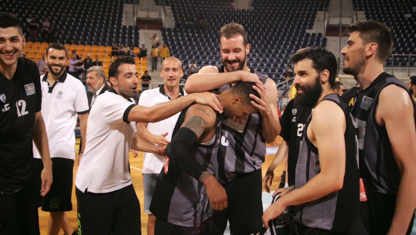 Παλεύοντας… με τα σύννεφα