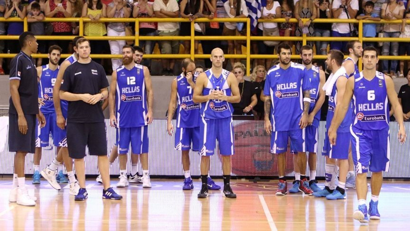 Τα push ups του Μπουρούση και ο ξυπόλητος Παπανικολάου (video)